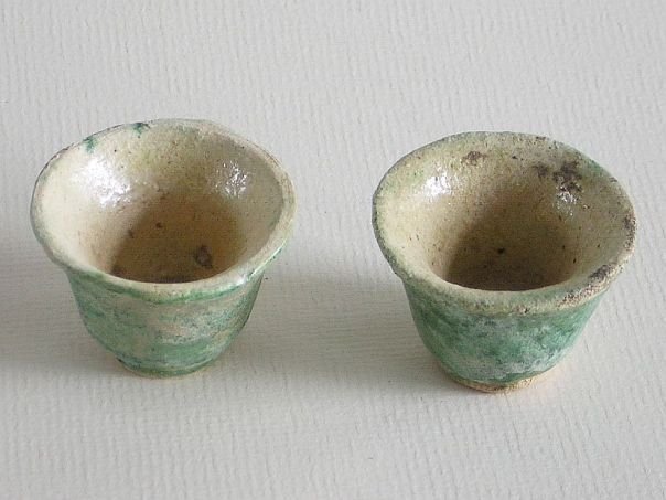 Pair of bowls – (1979-3)
